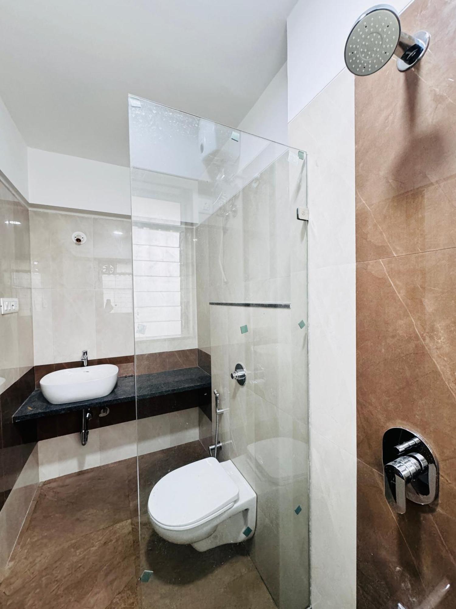 Hsquare Luxury Apartments Goregaon Мумбаи Экстерьер фото