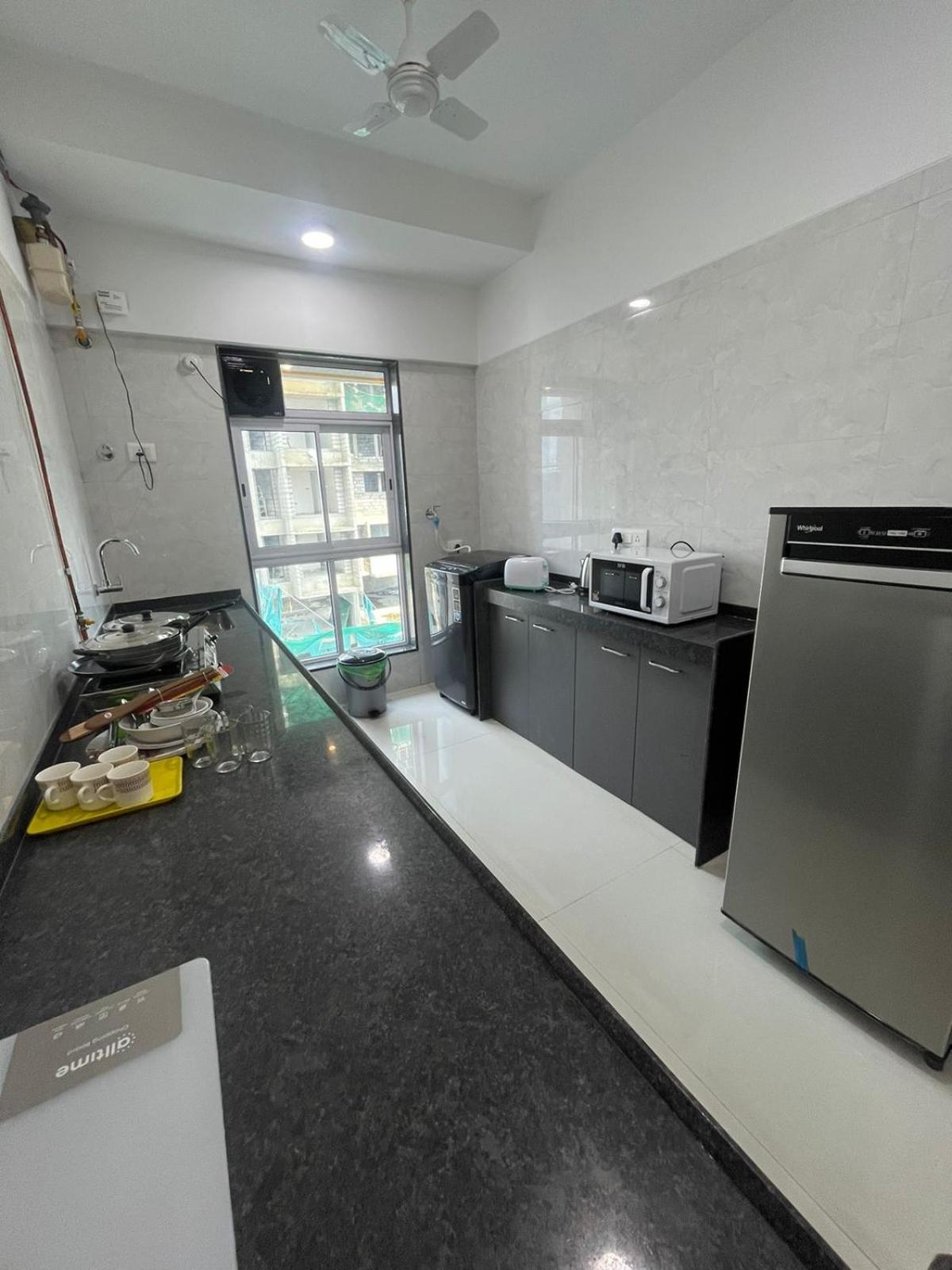 Hsquare Luxury Apartments Goregaon Мумбаи Экстерьер фото